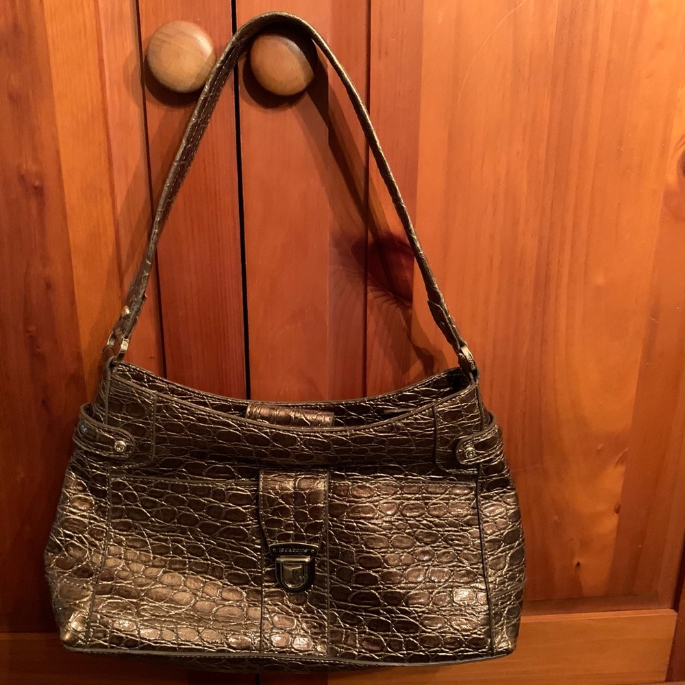 Liz Claiborne textured shoulder bag in gold tone
